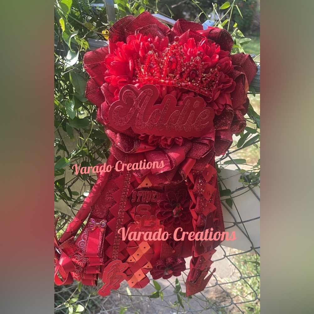 Custom monochromatic mum